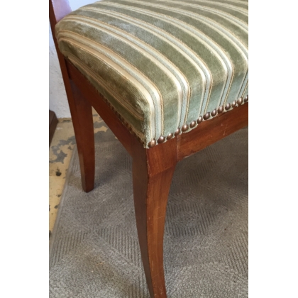 Chaise style Directoire recouverte de velours