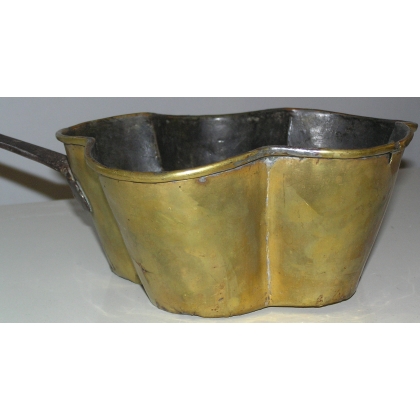 Brass saucepan. Switzerland. 19th century. on  Moinat SA  - Antiques and home décor