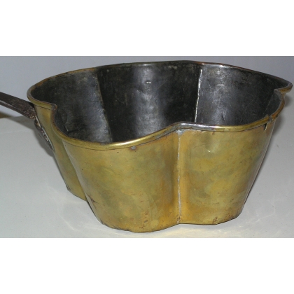 Brass saucepan. Switzerland. 19th century. on  Moinat SA  - Antiques and home décor