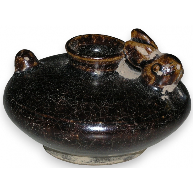 Vase en céramique orné d'un lapin