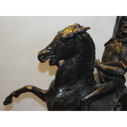 Sculpture \"Indien vainqueur\", en bronze.