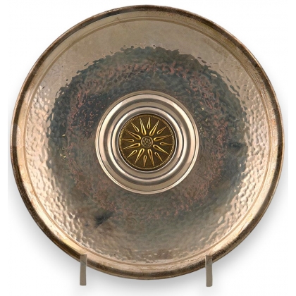  Coupe ronde à l'emblème de la Macédoine. sur  Moinat SA  - Antiquités décoration