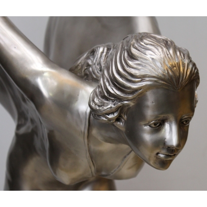 Grand bronze argenté \"Femme ailée\"