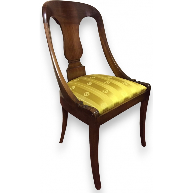 Chaise Gondole style Empire, en noyer.