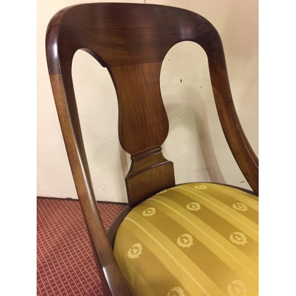 Chaise Gondole style Empire, en noyer.