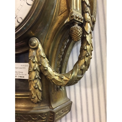 Louis XVI-style bronze wall sconce by Moinat SA – Antiques and Decor