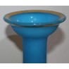  Vase en opaline bleu avec filet doré sur  Moinat SA  - Antiquités décoration
