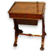Worker English walnut