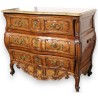  Commode Louis XV arlésienne "de Fourques". sur  Moinat SA  - Antiquités décoration