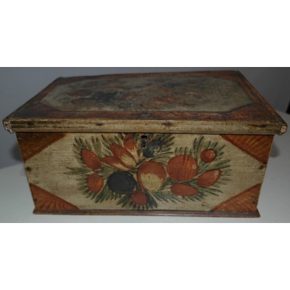 Small painted wooden chest ‘Fruits and Bird’ at Moinat SA – Antiques and home décor