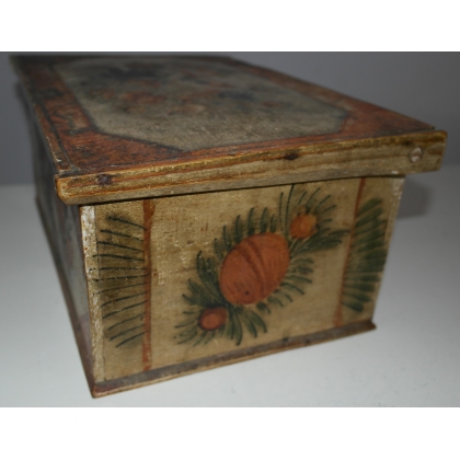 Small painted wooden chest ‘Fruits and Bird’ at Moinat SA – Antiques and home décor