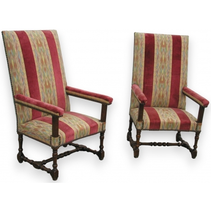 Paire de fauteuils Louis XIII.