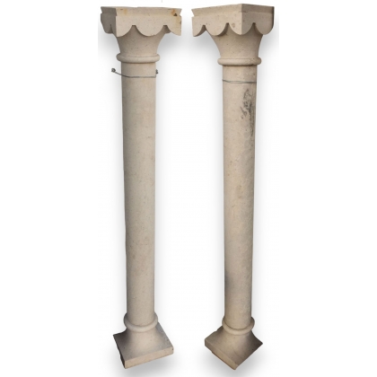 Paire de colonnes en pierre taillée