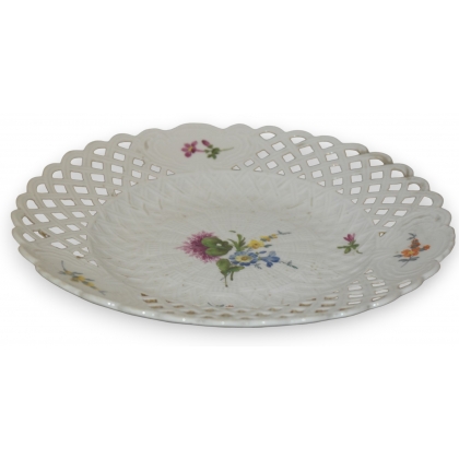 Assiette ajourée, en porcelaine de Meissen.