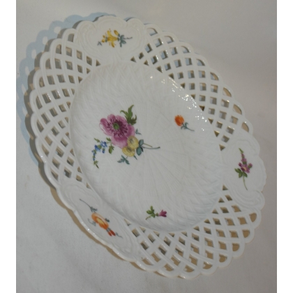 Assiette ajourée, en porcelaine de Meissen.