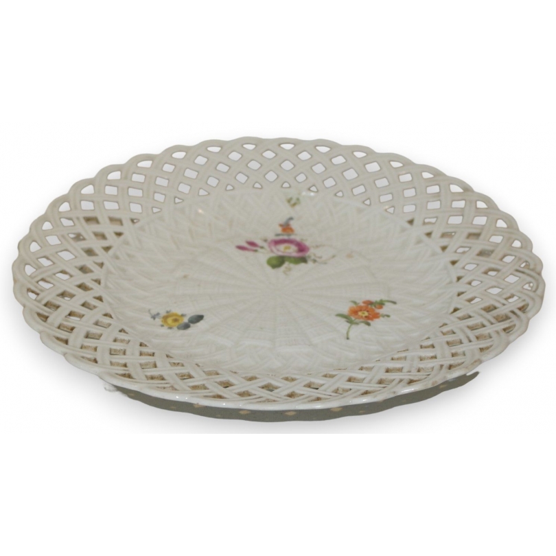 Assiette ajourée, en porcelaine de Meissen.