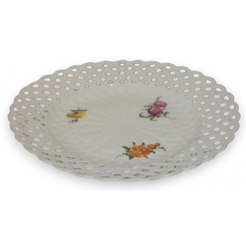 Assiette ajourée, en porcelaine de Meissen.