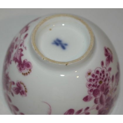 Bol et sous-tasse, en porcelaine de Meissen.