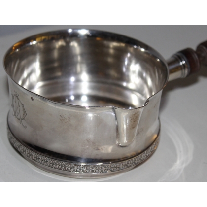  Casserole de table en argent sur  Moinat SA  - Antiquités décoration