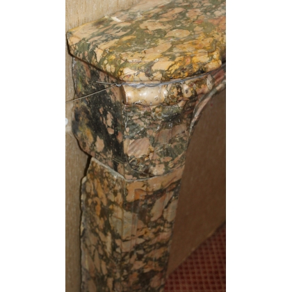  Cheminée Louis XV en marbre brocatelle du Jura sur  Moinat SA  - Antiquités décoration
