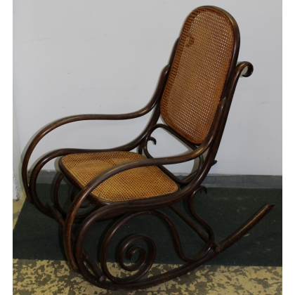 Fauteuil à bascule de THONET en bois thermoformé