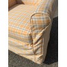 Fauteuil confortable à carreaux jaune et noir