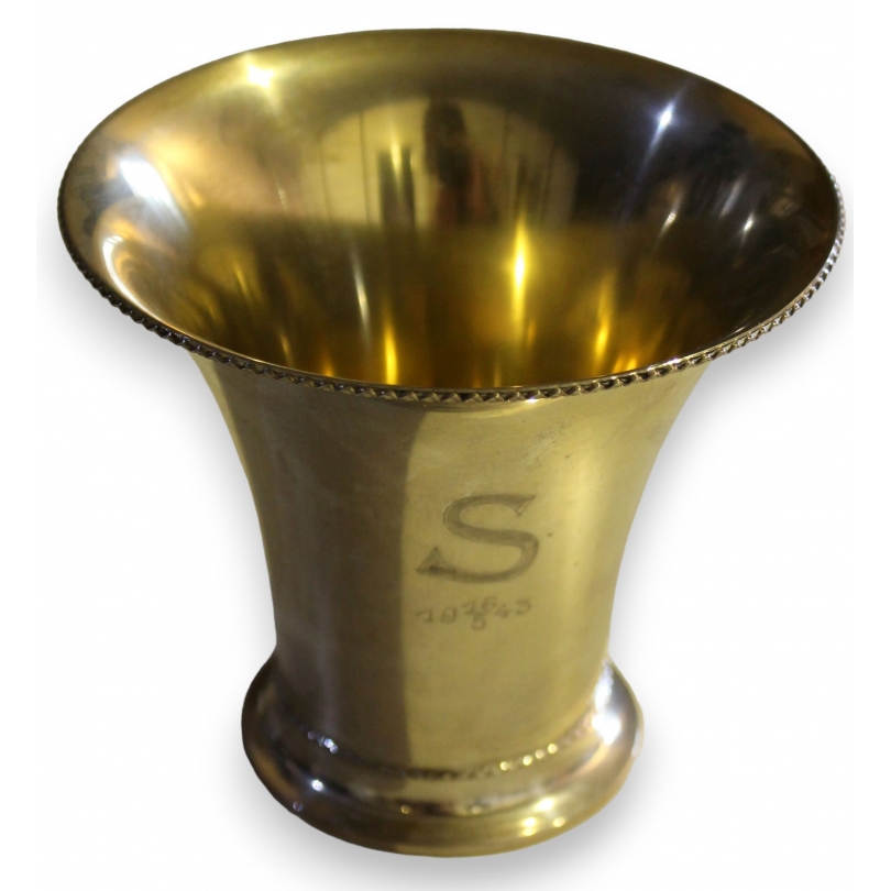  Gobelet en argent "S" daté 16.5.1943 sur  Moinat SA  - Antiquités décoration