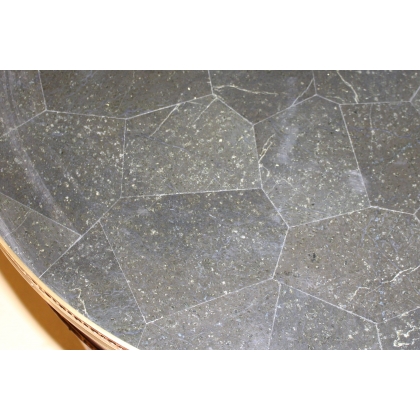  Table bouillotte style Louis XVI, dessus marbre sur  Moinat SA  - Antiquités décoration