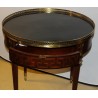  Table bouillotte style Louis XVI, dessus marbre sur  Moinat SA  - Antiquités décoration