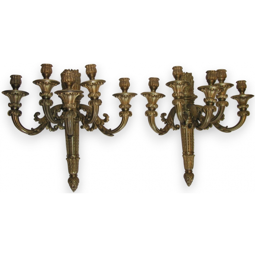  Paire d'appliques Louis XVI avec 5 branches. sur  Moinat SA  - Antiquités décoration