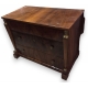 Commode Directoire en noyer à Cariatides