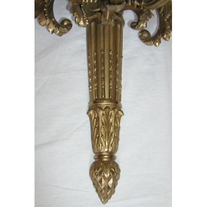  Paire d'appliques Louis XVI avec 5 branches. sur  Moinat SA  - Antiquités décoration