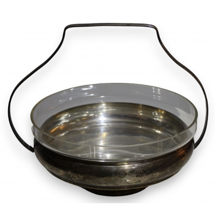  Coupe ronde en métal argenté avec anse sur  Moinat SA  - Antiquités décoration