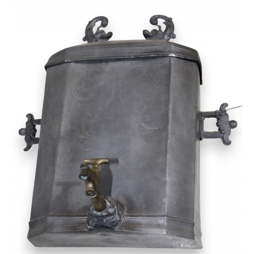 Pewter fountain with brass tap at  Moinat SA  - Antiques and home décor