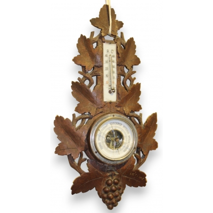 Baromètre - thermomètre en bois sculpté L\'Etivaz