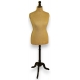 Mannequin en tissu sur support en bois