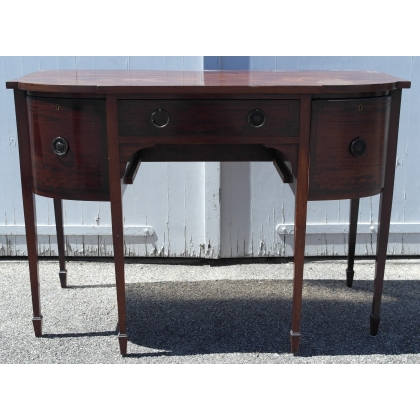 Side board en acajou à 3 tiroirs sur  Moinat SA  - Antiquités décoration