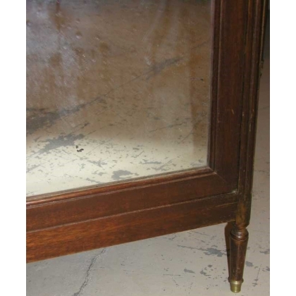  Petit buffet style Louis XVI en acajou sur  Moinat SA  - Antiquités décoration