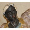 Nubien en bois sculpté polychrome