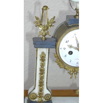 Louis XVI cantilever clock in white and grey marble at  Moinat SA  - Antiques and home décor