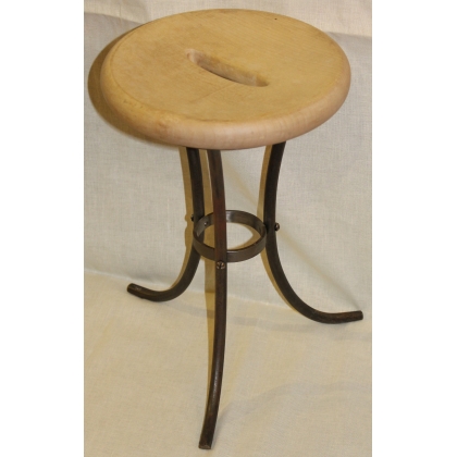 Lot de 3 tabourets en fer forgé
