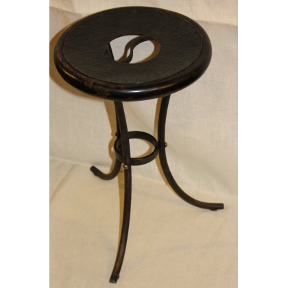 Lot de 3 tabourets en fer forgé