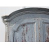  Armoire Louis XVI à chapeau de gendarme, laquée sur  Moinat SA  - Antiquités décoration
