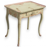 Petite table Louis XV peinte.
