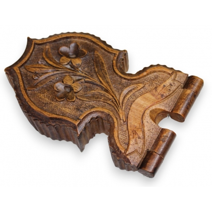 Boite à montre en bois sculpté de Brienz