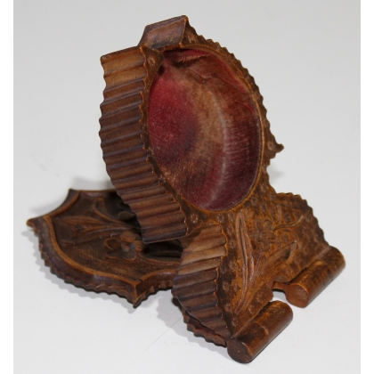 Carved wooden watch box from Brienz, by Moinat SA – Antiques and home décor
