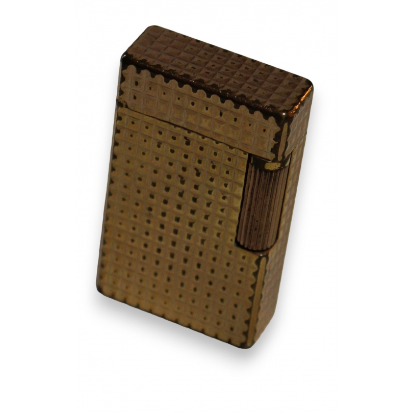 Briquet plaqué or à décor guilloché DUPONT