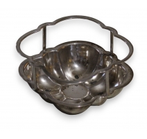 Petit plat quadrilobé avec support de passoir