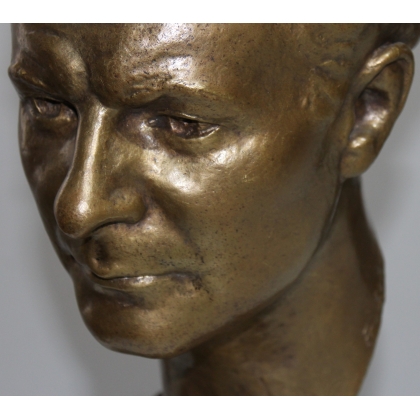 Buste d\'un homme en bronze signé Fr. SCHMIED