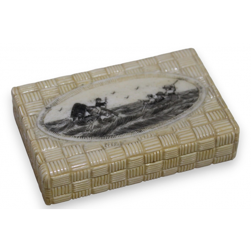"Moby Dick" bone box at Moinat SA – Antiques and home décor